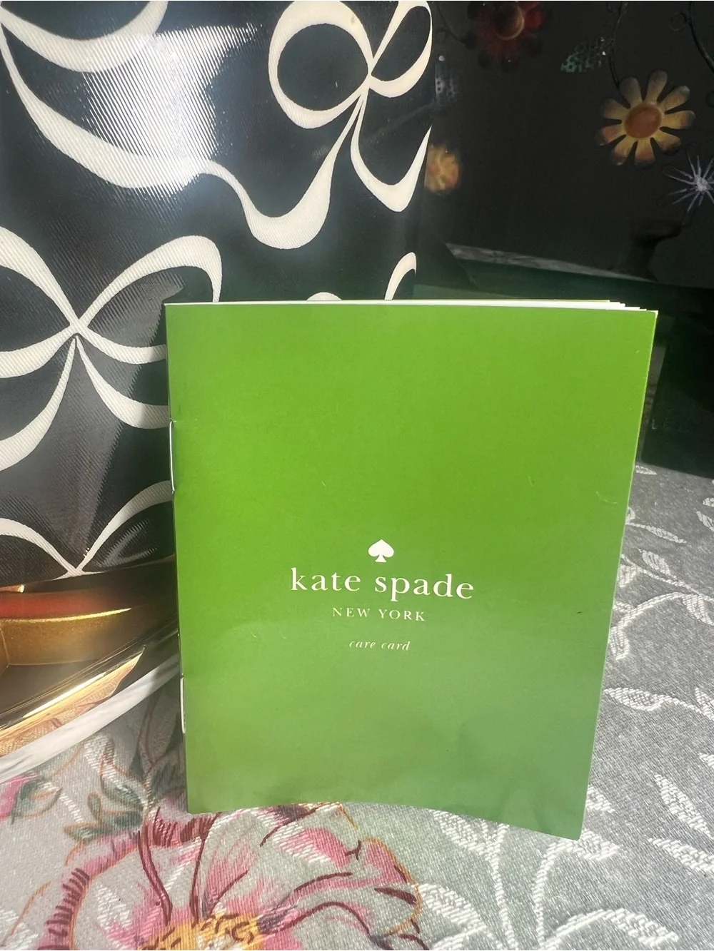 kate spade NY Jae Elegant Bow-Print Cosmetic Case with Hair Claw Clip